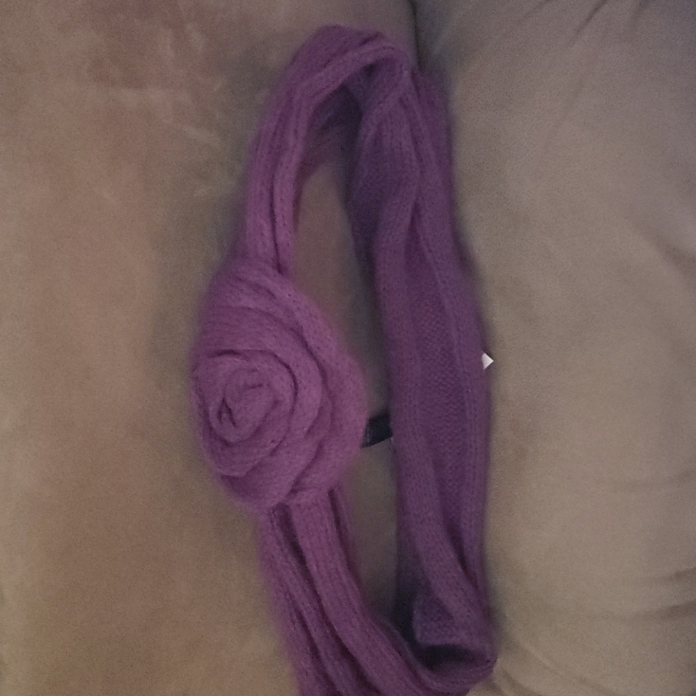 Scarf - Picture 3 of 6